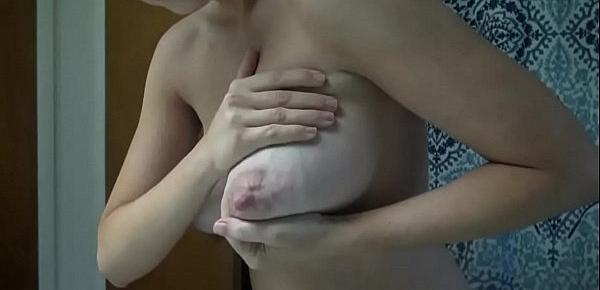  Lactating Woman Relieves Her Swollen Breasts